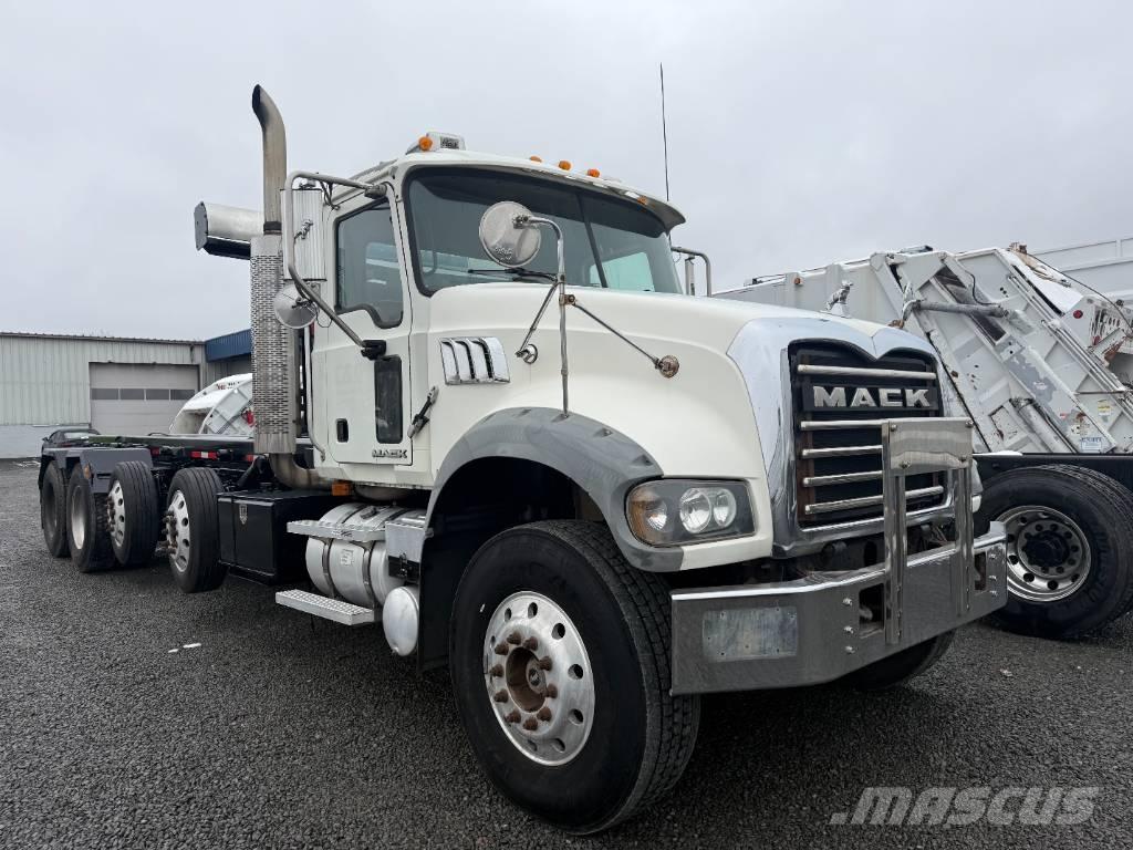 Mack Granite 垃圾車