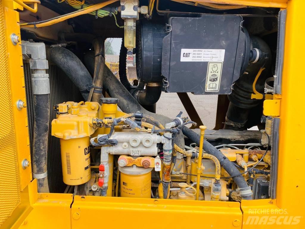 CAT D 6 K LGP 履帶推土機