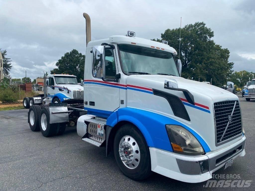 Volvo VNL 曳引機組件