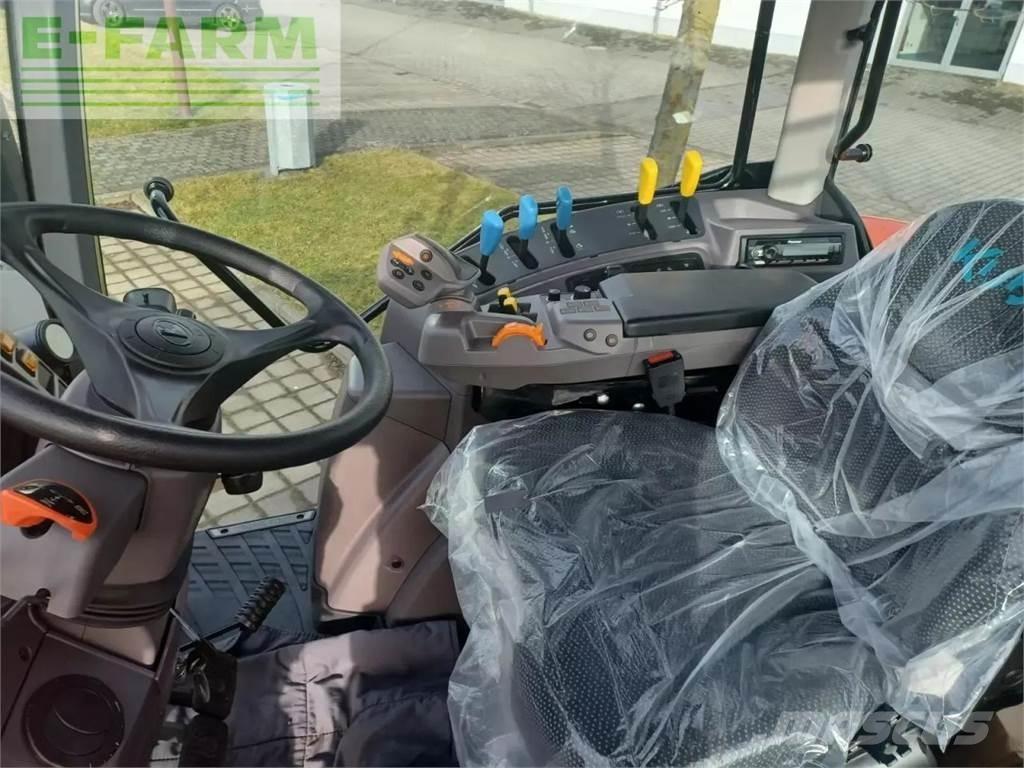 Kubota m6-122 曳引機