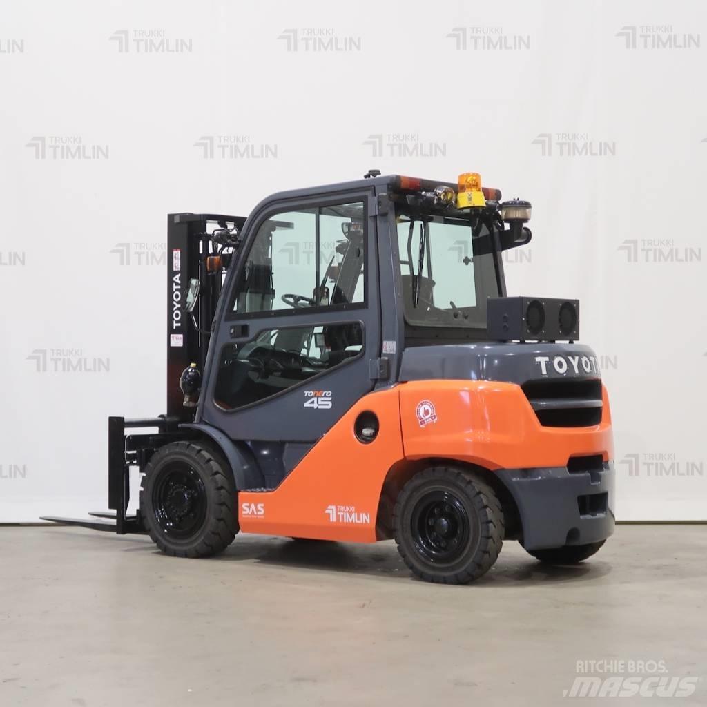 Toyota 40-8FD40N 柴油卡車