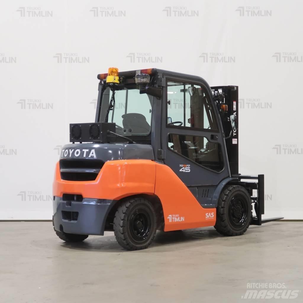 Toyota 40-8FD40N 柴油卡車