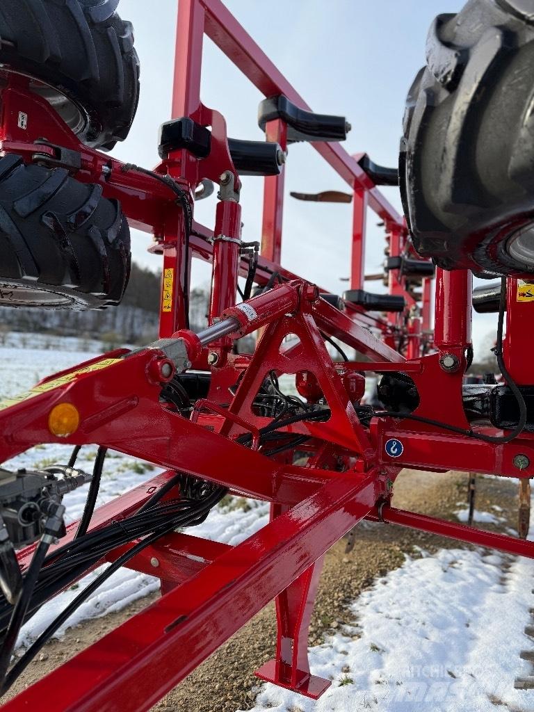 Horsch Terrano 6 FM 中耕管理機