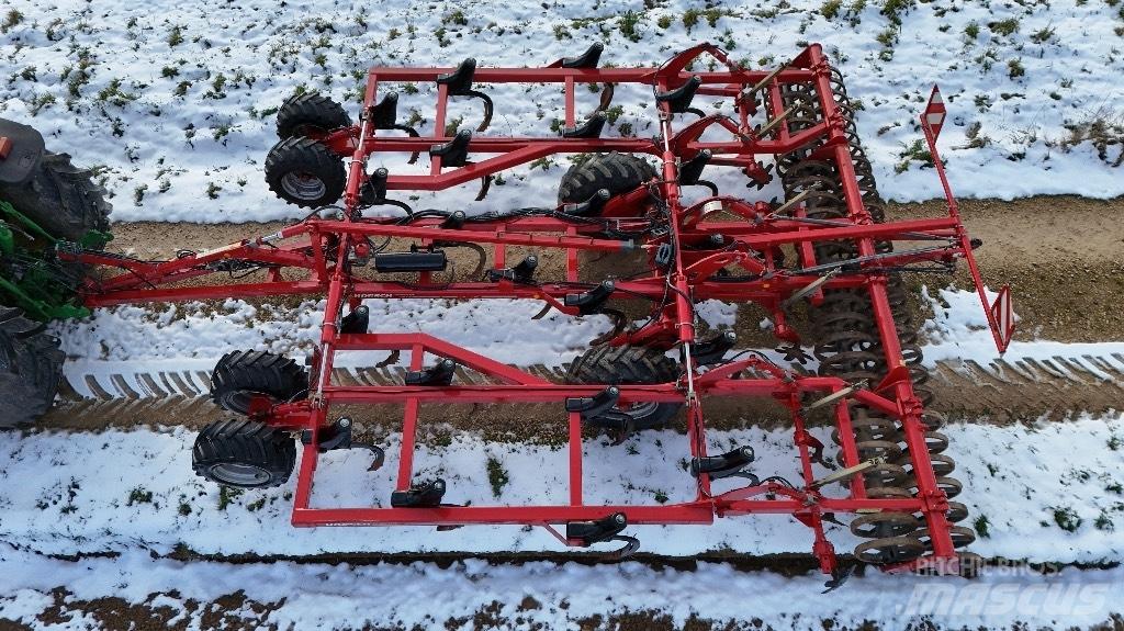 Horsch Terrano 6 FM 中耕管理機