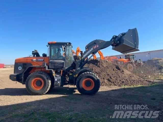Doosan DL 200 輪胎式裝載機