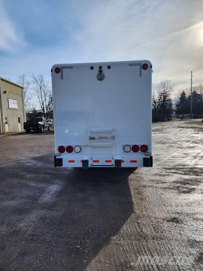 Freightliner M2 飲料運輸卡車