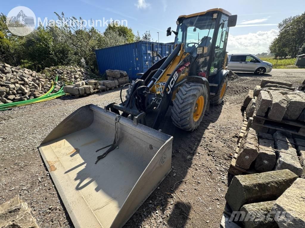 JCB 409 輪胎式裝載機