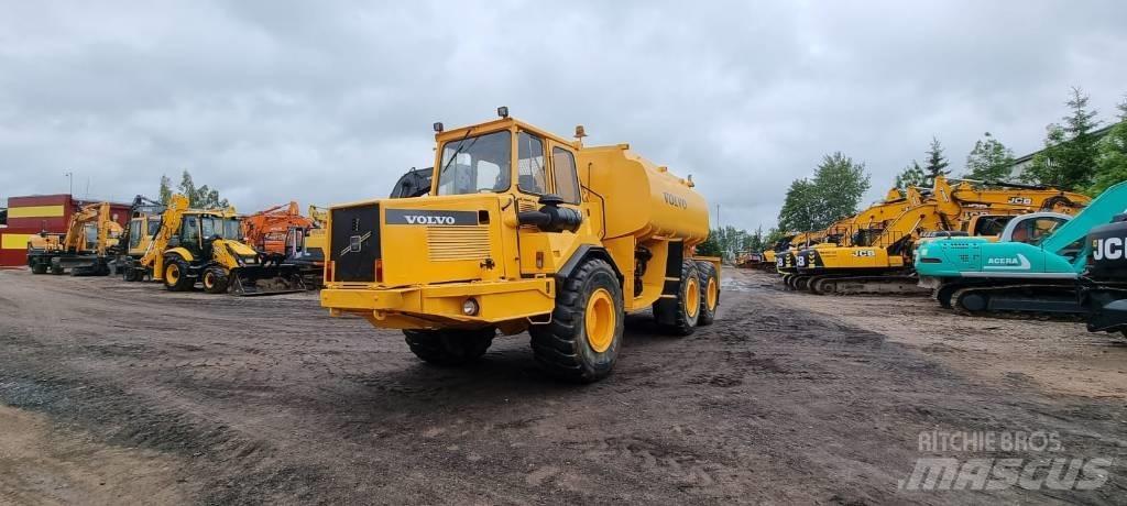 Volvo A 25 C 6x6 鉸接式起吊車