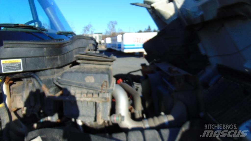 International 4300 貨箱式卡車