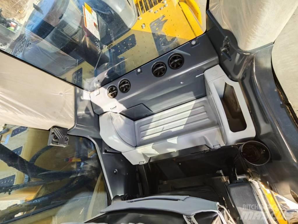 Komatsu PC 240-8 履帶式 挖土機/掘鑿機/挖掘機