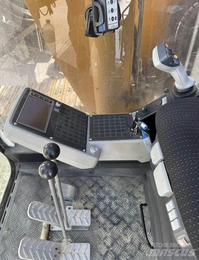 Bauer BG 23 H 重型鑽孔機