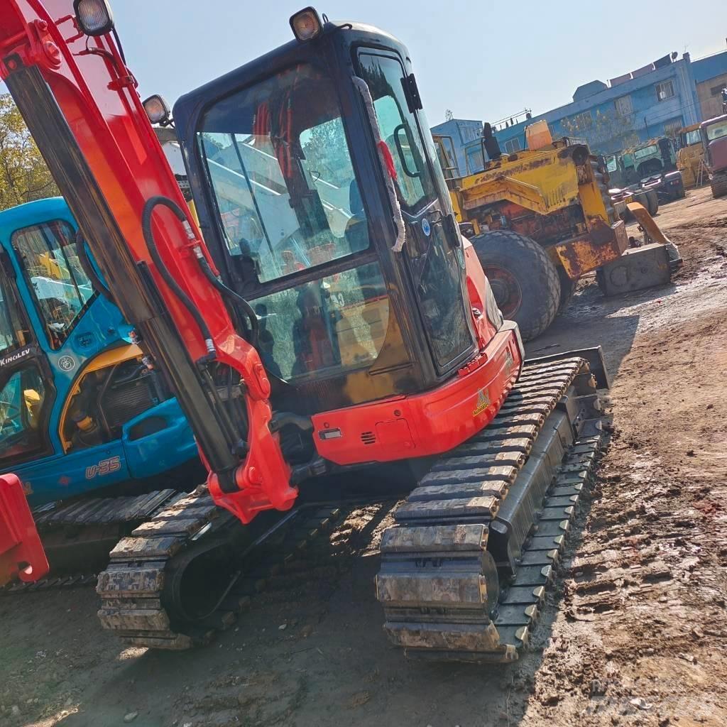 Kubota U 55 小型挖土機/掘鑿機<7t(小型挖掘機)