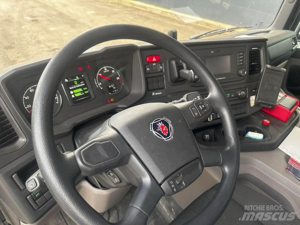 Scania P 370 起重機卡車