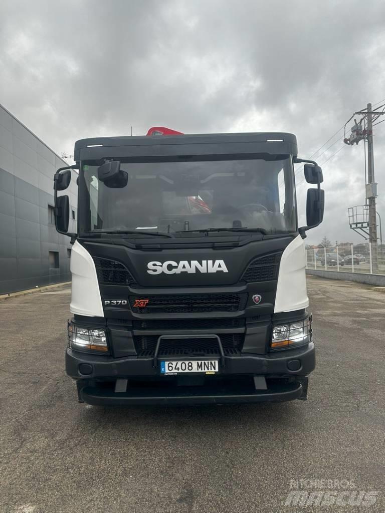Scania P 370 起重機卡車