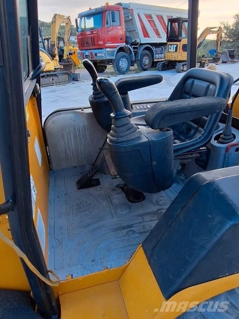 JCB 1CX 反鏟裝載機