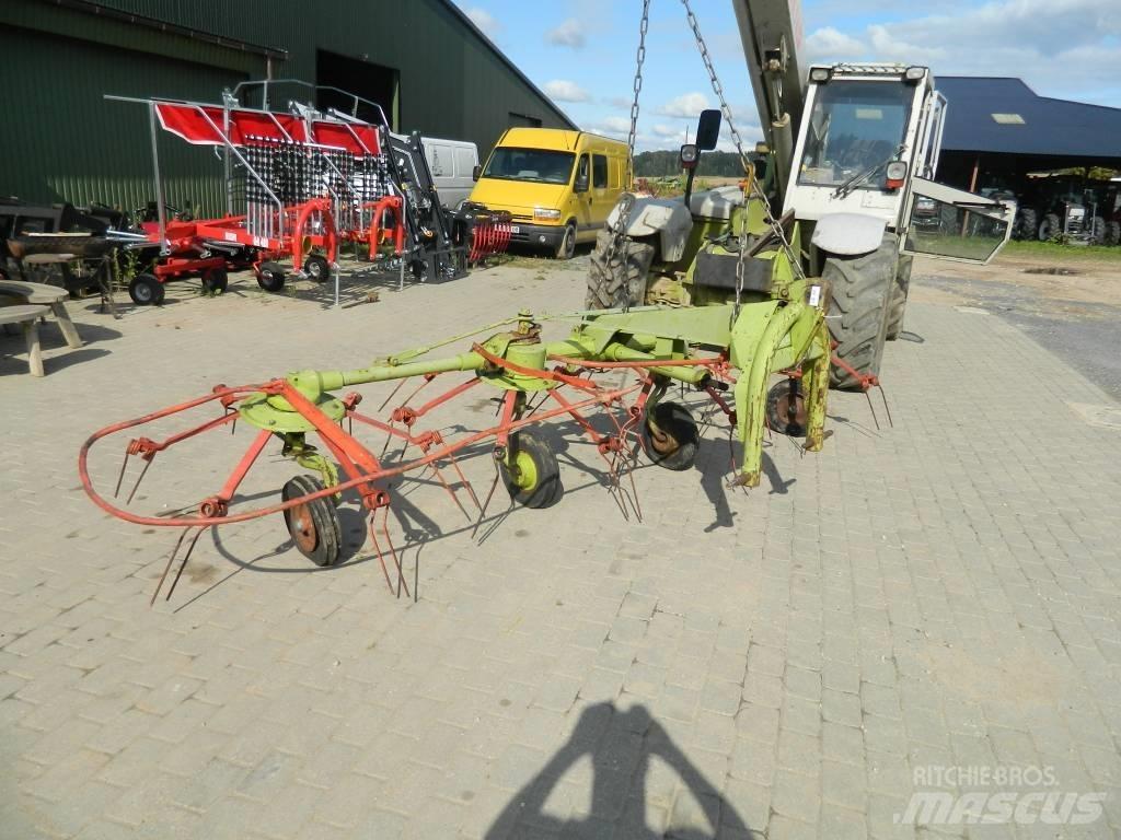 CLAAS 4 耙與翻草機