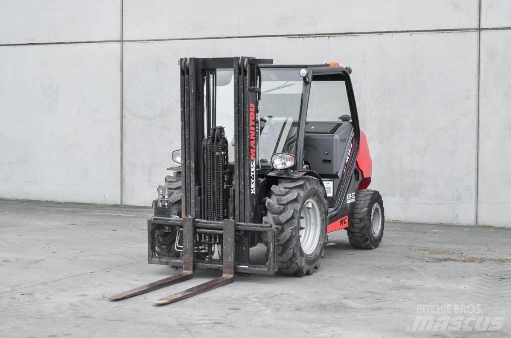 Manitou MC 25-4 D 柴油卡車