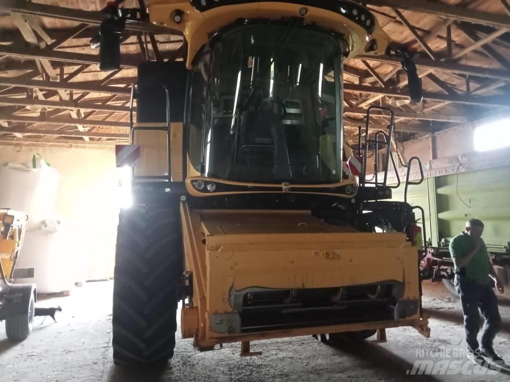 New Holland CX 8.70 聯合收穫機