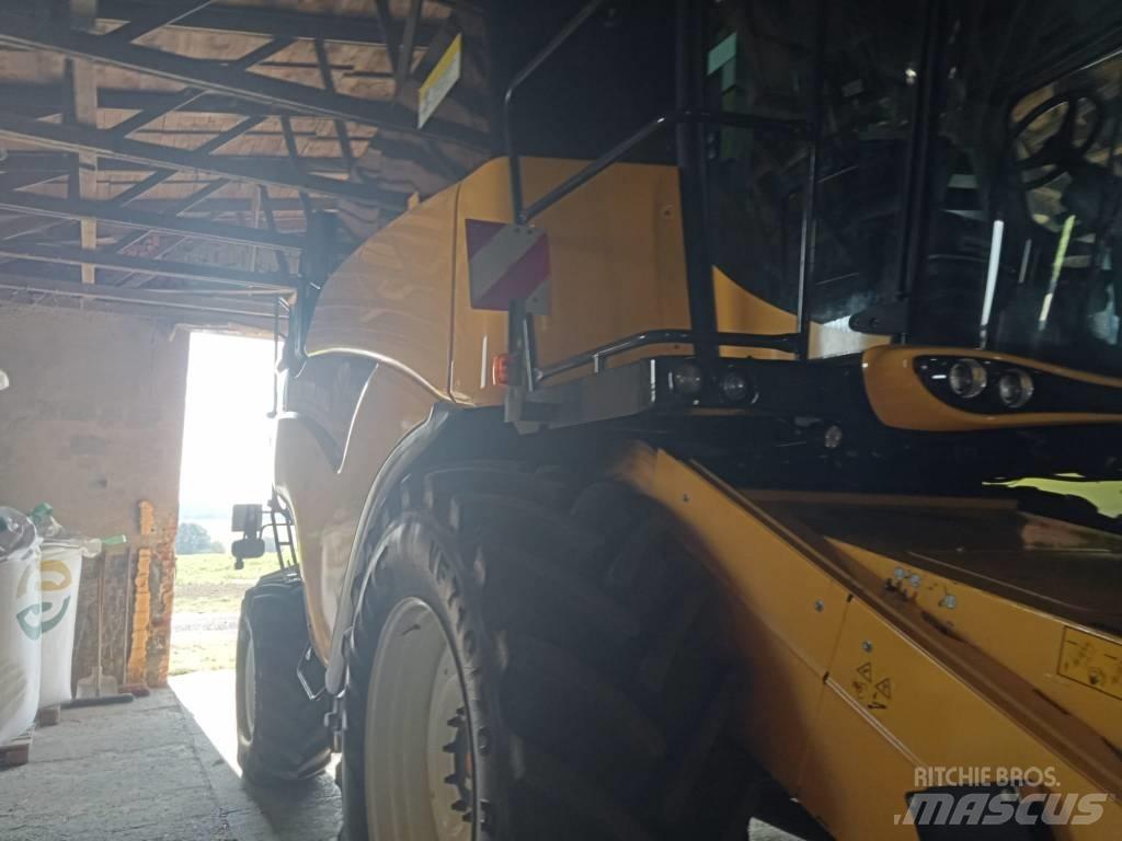 New Holland CX 8.70 聯合收穫機
