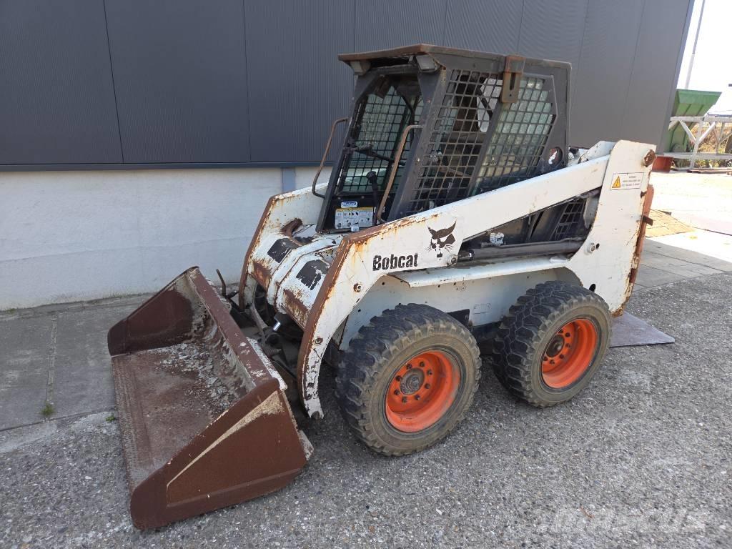 Bobcat 763 滑移轉向裝載機