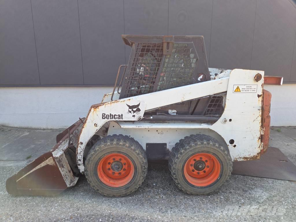 Bobcat 763 滑移轉向裝載機
