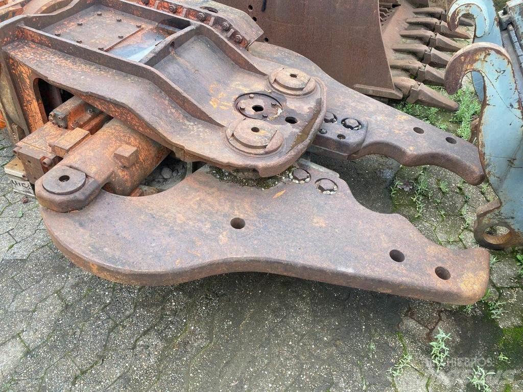 NPK S-24XCR 工程軋碎機(壓碎機)