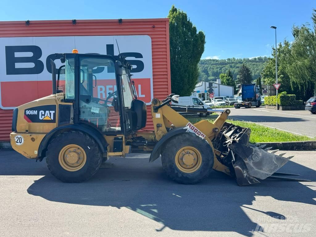 CAT 906 M 輪胎式裝載機
