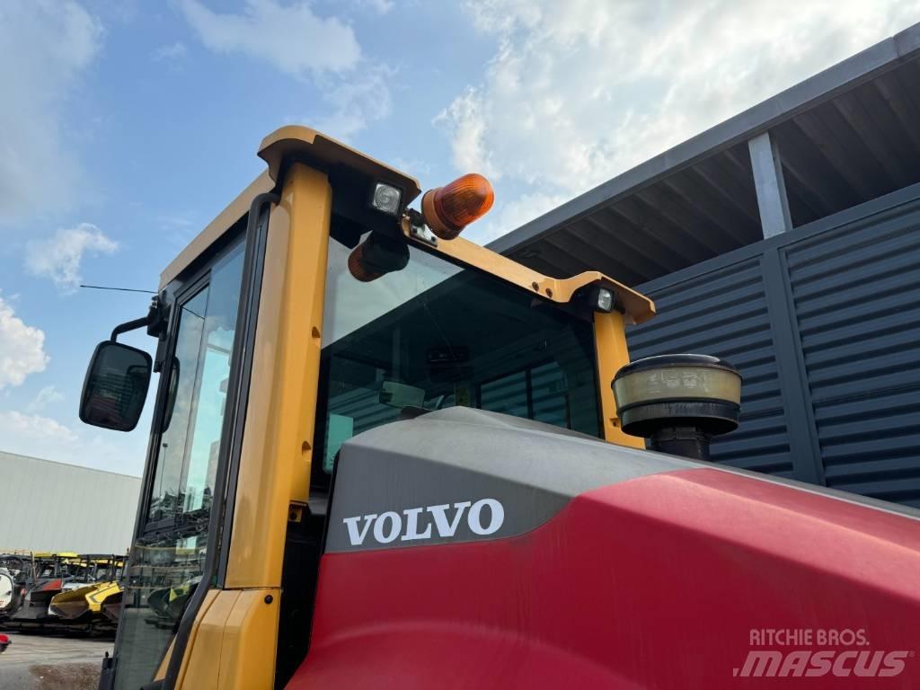 Volvo SD135B 單輪滾壓機