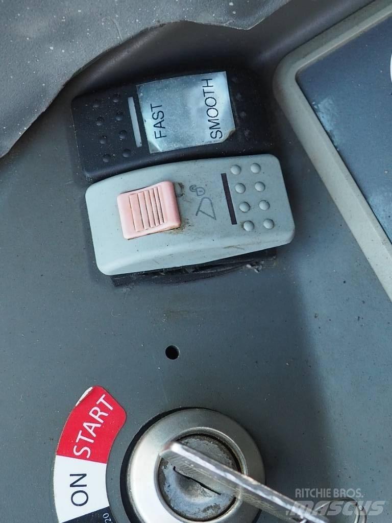 Yanmar Vio 80 中型挖土機/掘鑿機/挖掘機 7t-12t