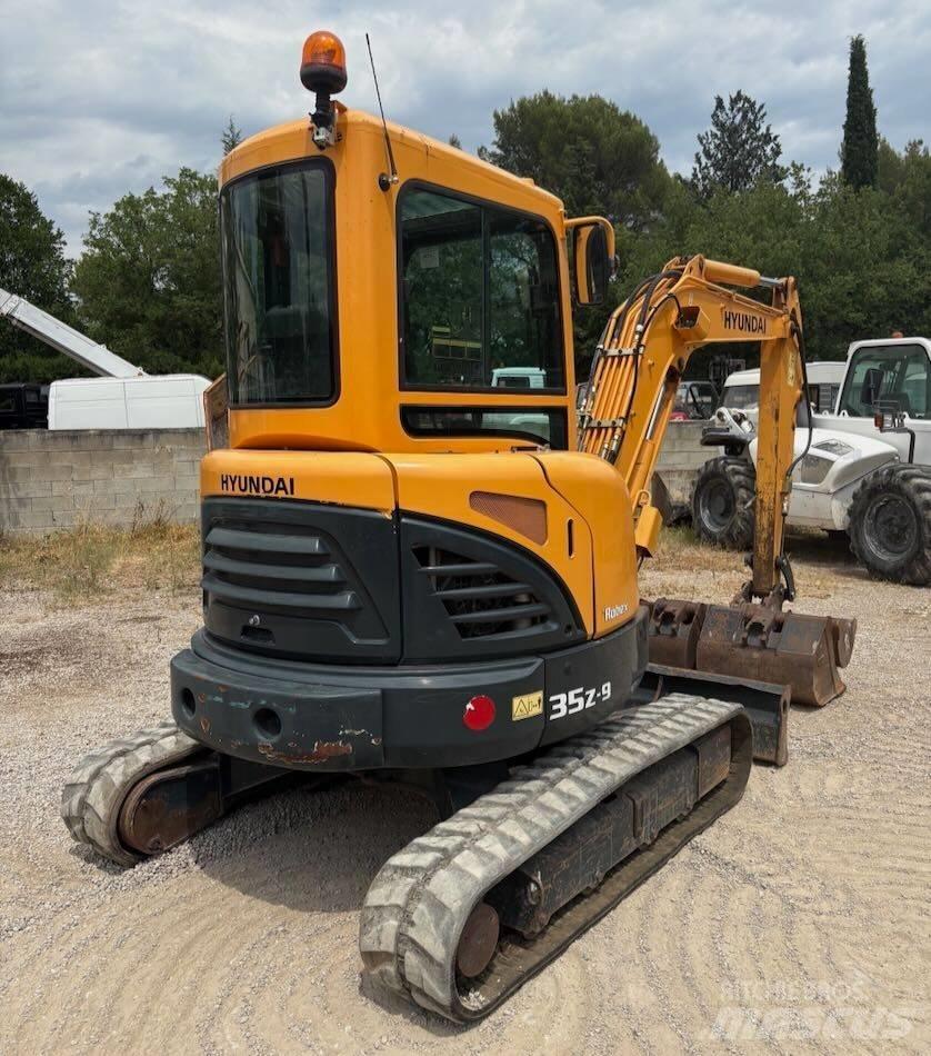 Hyundai R35Z-9 小型挖土機/掘鑿機<7t(小型挖掘機)