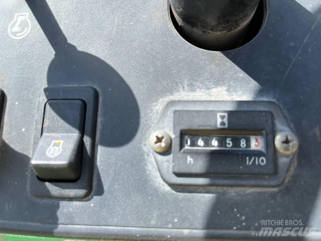 John Deere 2653 A 騎乘式割草機