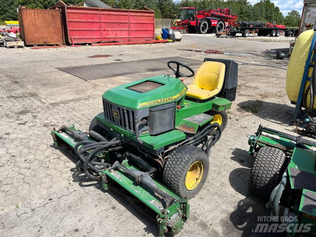 John Deere 2653 A 騎乘式割草機