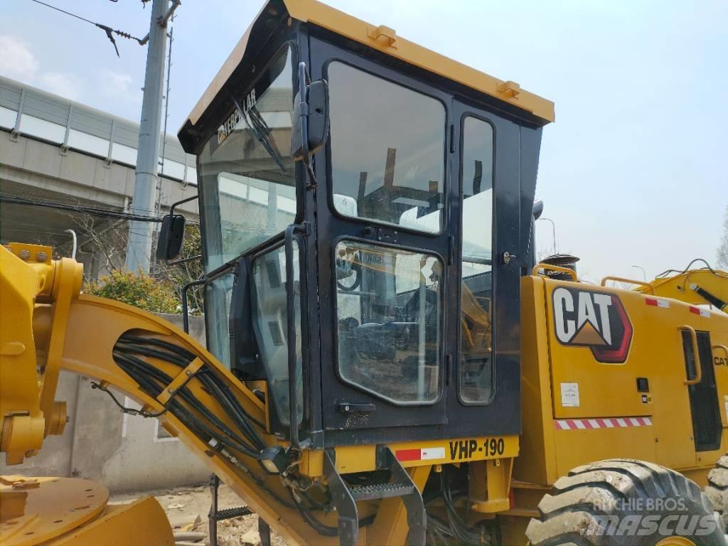 CAT 140 K 平土機
