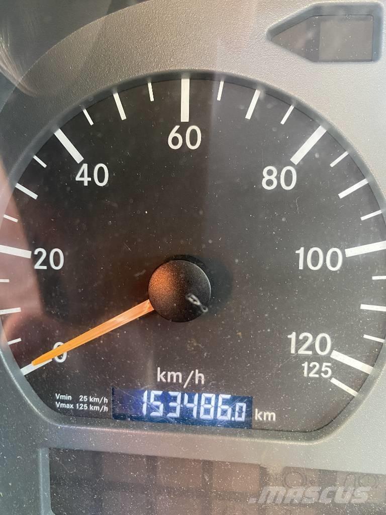 Bison TKA 28 KS 卡車裝載高空作業車