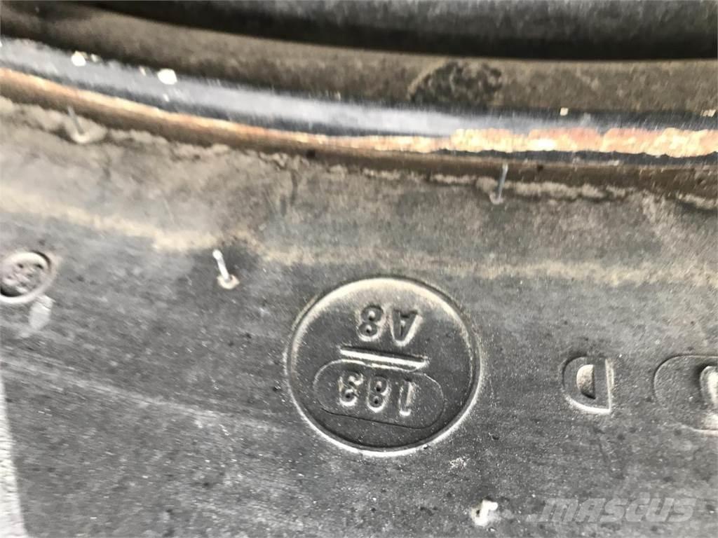 Mitas 680/80R42 輪胎、車輪和輪圈