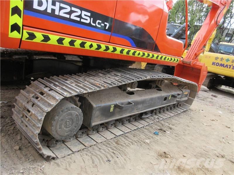 Doosan 225 LC 履帶式 挖土機/掘鑿機/挖掘機