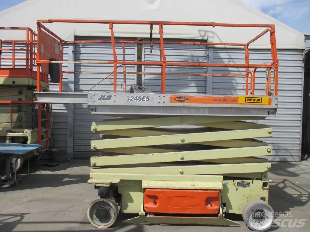 JLG 3246 ES 剪式升降機