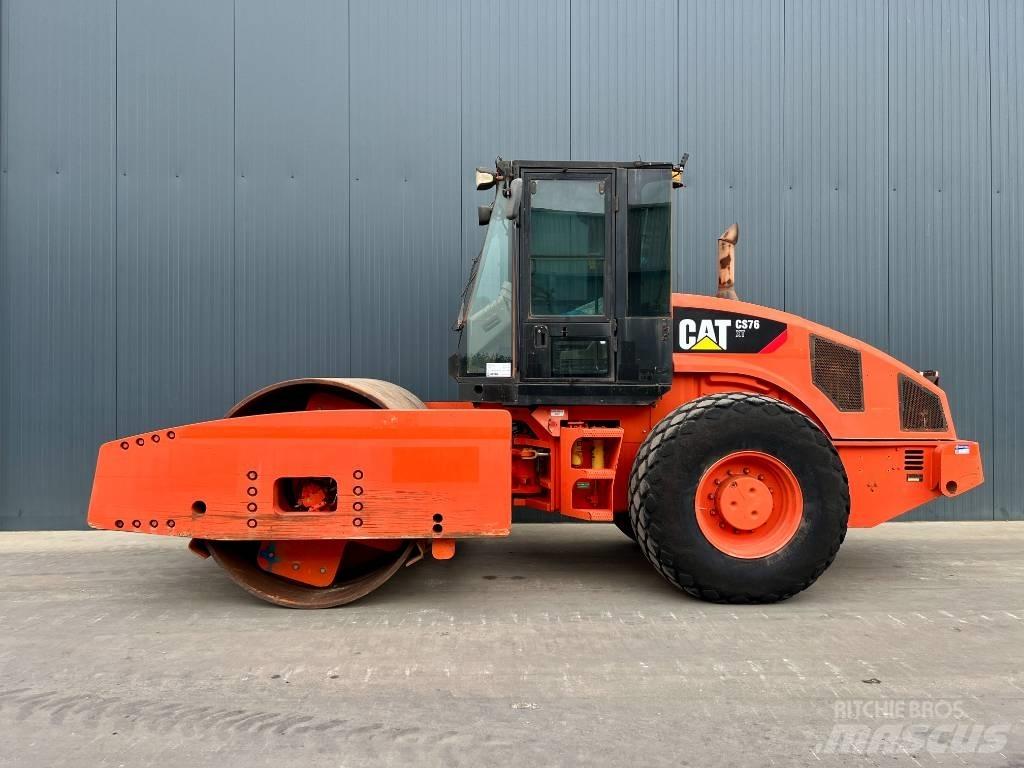 CAT CS76 XT 單輪滾壓機