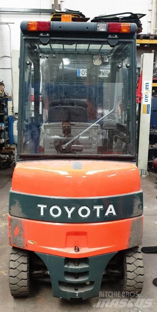 Toyota 7 FBMF 25 電動堆高機