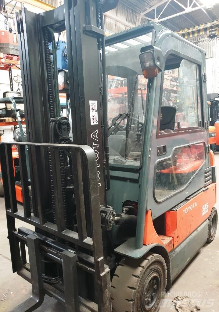 Toyota 7 FBMF 25 電動堆高機