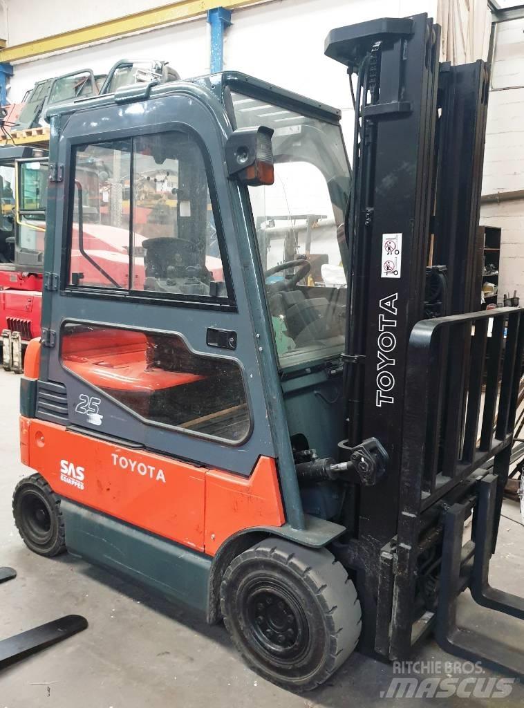 Toyota 7 FBMF 25 電動堆高機