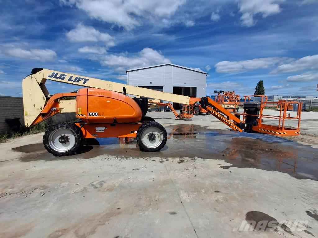 JLG 600AJ 曲臂高空作業車
