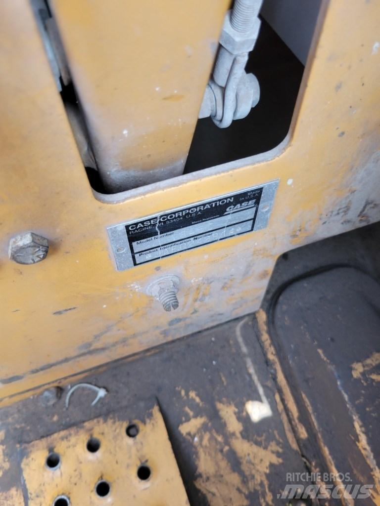 CASE 1845 C 滑移轉向裝載機