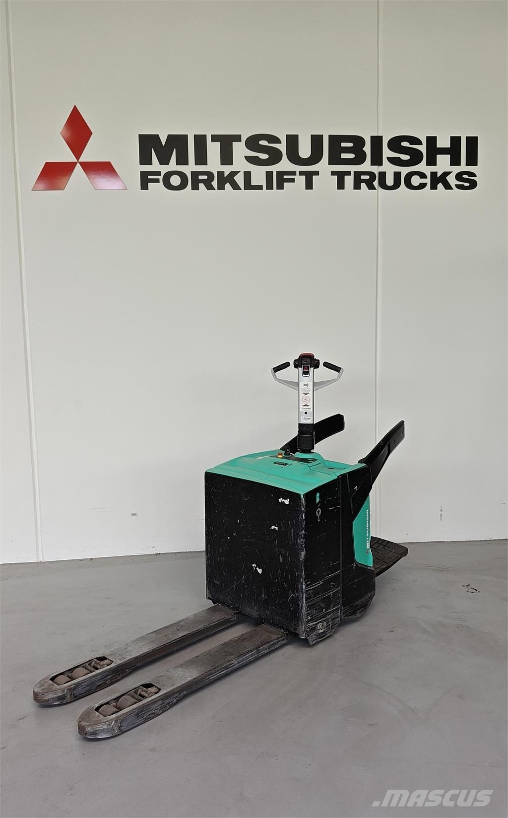 Mitsubishi PBV20N2 平台卡車