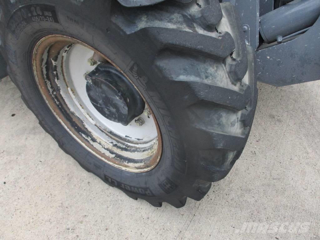 JLG 3513 PS (318) 伸縮臂操作車