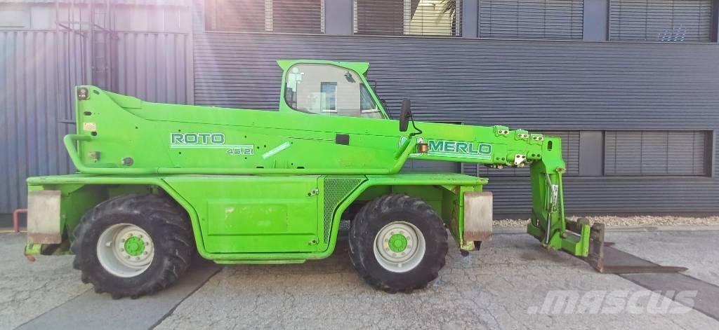 Merlo Roto 45.21 伸縮臂操作車