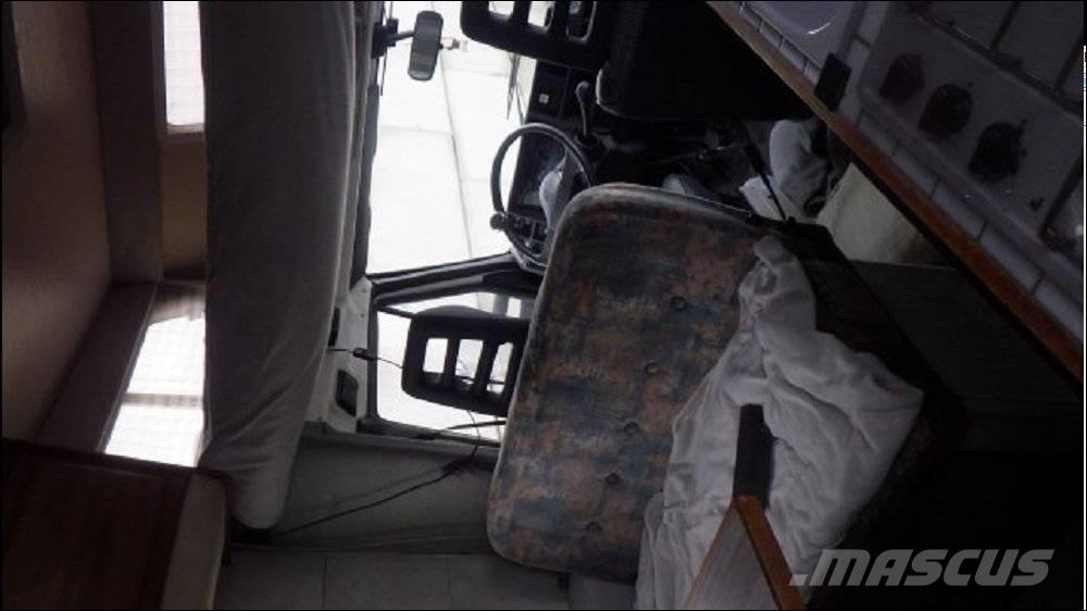 Peugeot J5 露營車和有篷卡車