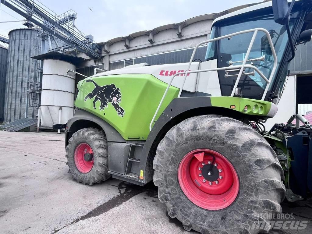 CLAAS Jaguar 980 自走式飼料採集機