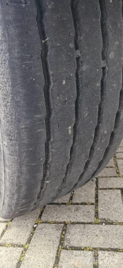 Wielton 50 m3 傾卸式半拖車