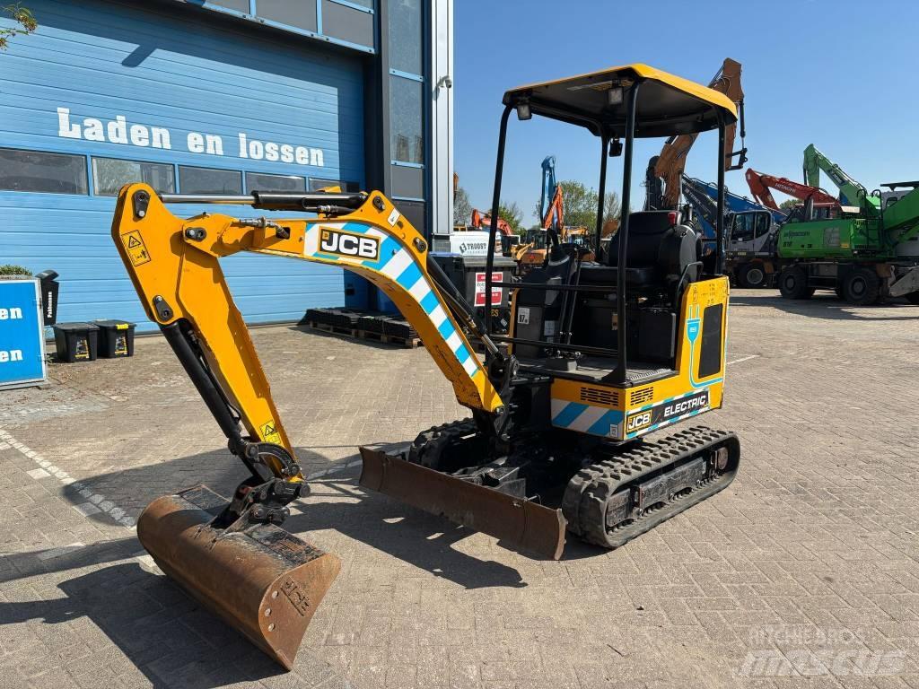 JCB 19 C-1 E 小型挖土機/掘鑿機<7t(小型挖掘機)